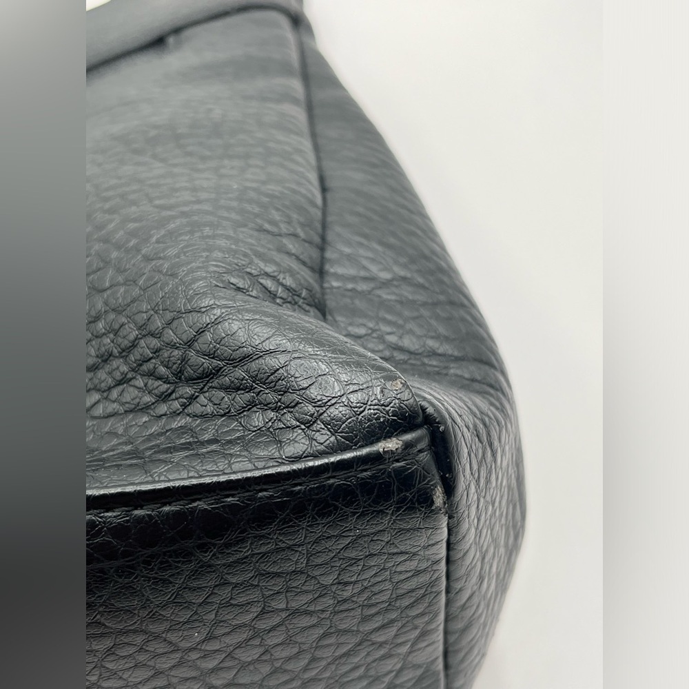 Giani Bernini Women’s Black Pebbled Non-Leather Material. Double Flat Straps. - Picture 10 of 12